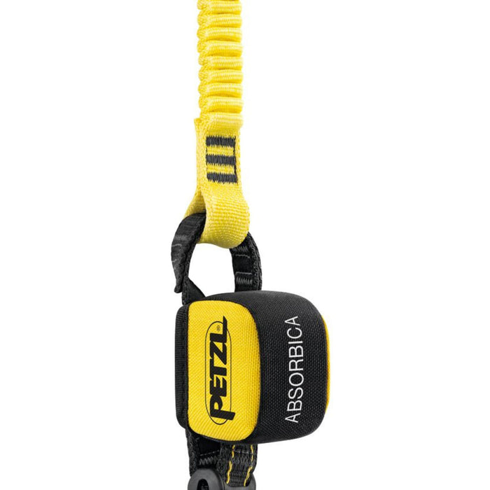 Close up of ABSORBICA®-I 150
Single lanyard with integrated energy absorber. The energy absorber’s very compact design doesn’t hinder the user during progression. 